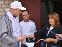 Жители Уршельского и Курлово обеспокоены качеством укладки асфальта во дворах