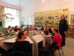 Лесничие Владимирской области проводят экологические занятия для школьников